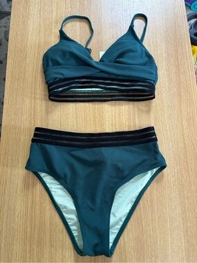 Source Unknown Teal Two-Piece Bikini Set with Black Mesh Trim